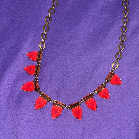 Elegant Coral Pink and Gold Necklace - Picture 3 of 5